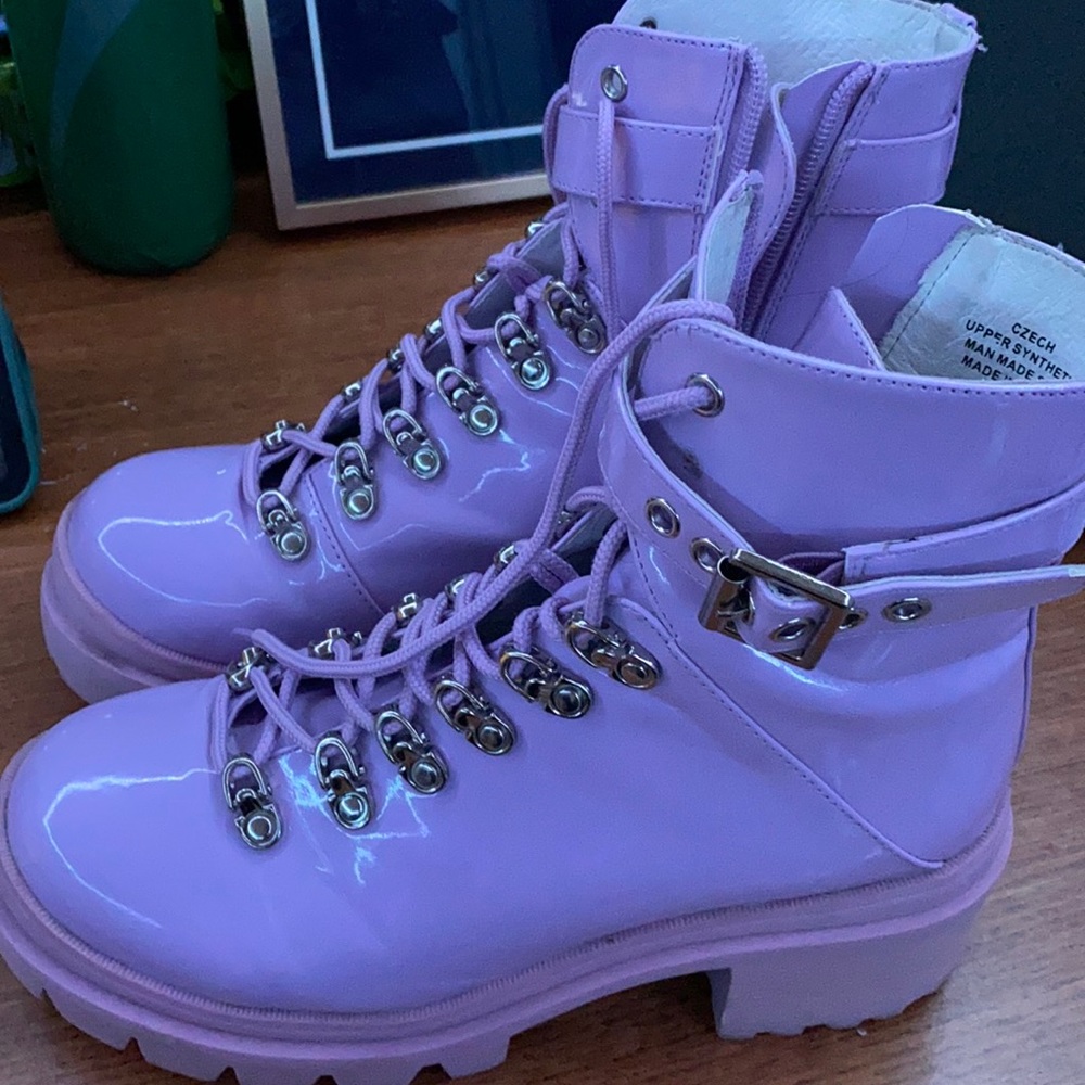 Used jeffrey campbell lilac boots